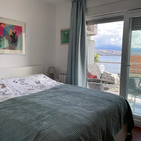 Apartman Old Lady *