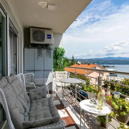 Old Lady Apartment Opatija